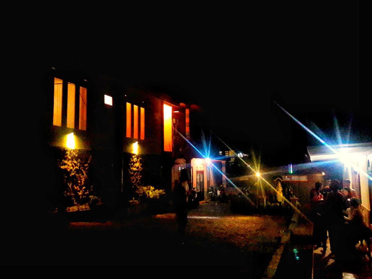 Bromo Otix Guest House 외부 사진